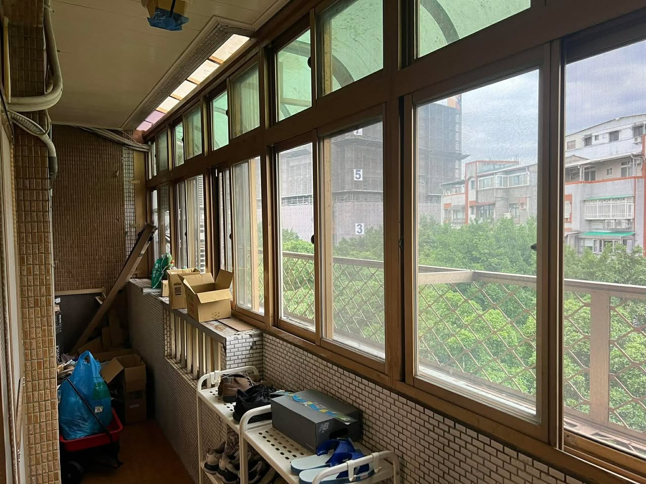 租金：8,700元／月（網路與水電費另計平分）