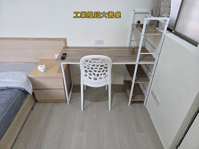 2.巷口興隆市場公車站，有10路公車都有到公館水源市場，大約5分鐘就有一班公車