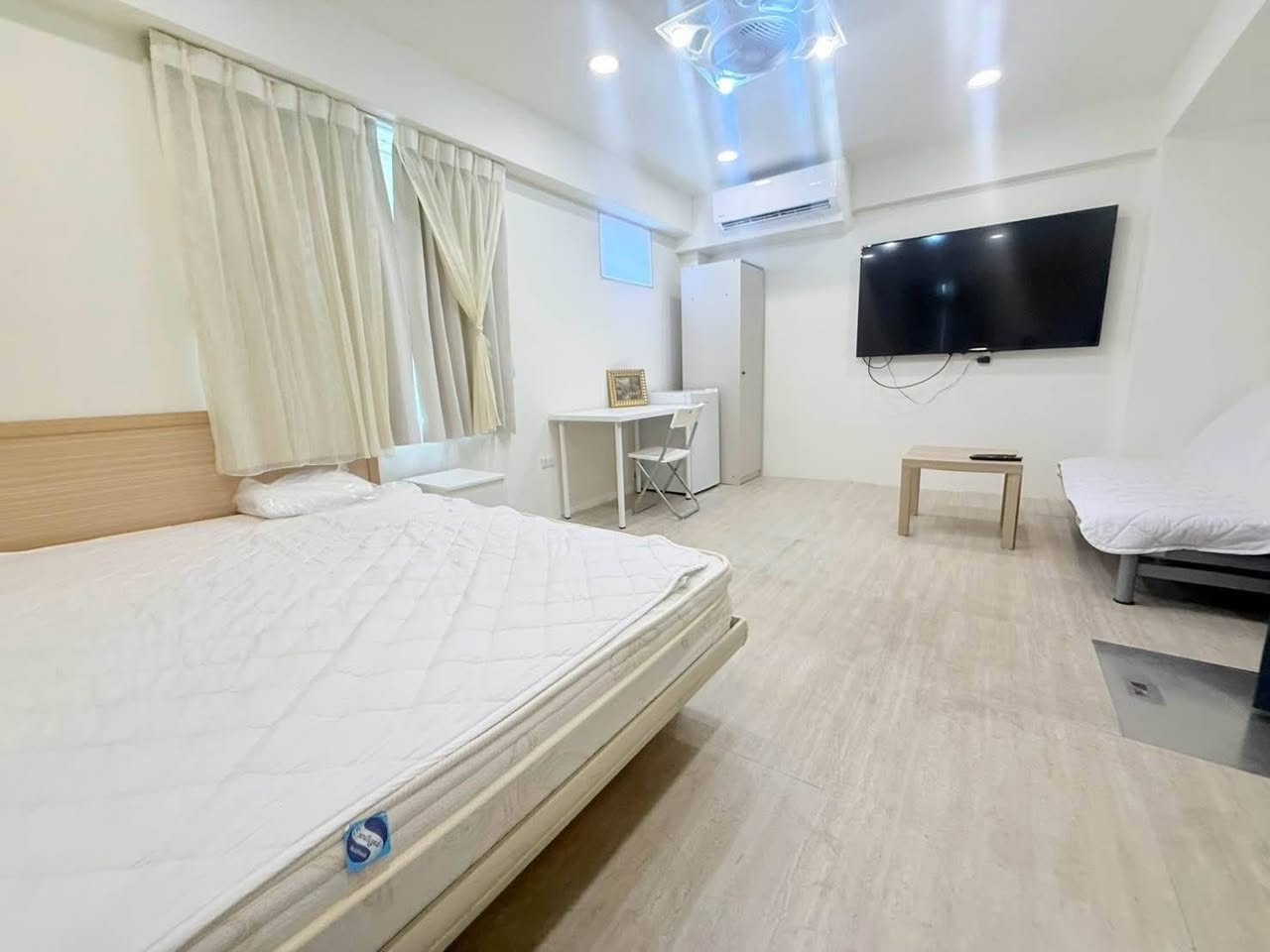 【地點】 台北市信義區忠孝東路五段