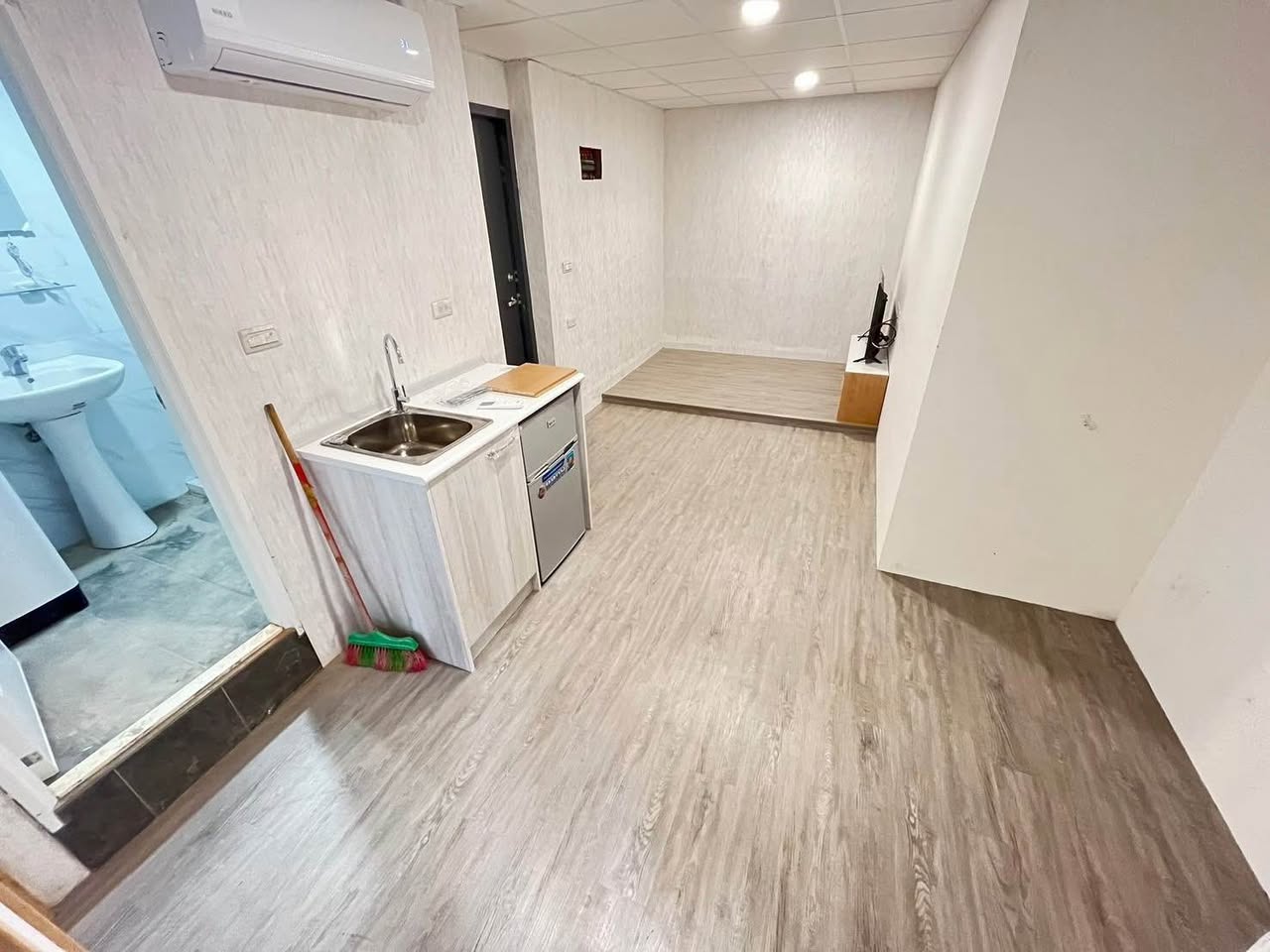 位置: 板橋區陽明街（新埔站560公尺）
