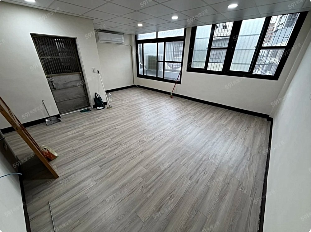 小許🏀近新明國中✅空屋三房✅可貓可租補✅木質地板