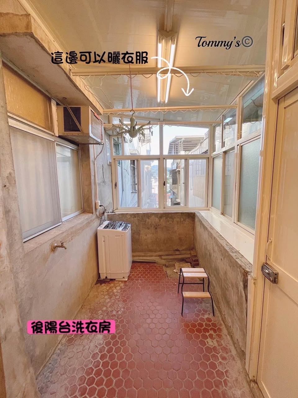 租 #轉租 限女雅房 非頂樓非頂加 世新後門走路五分鐘內到校(腳程快的話兩分鐘就到了!)