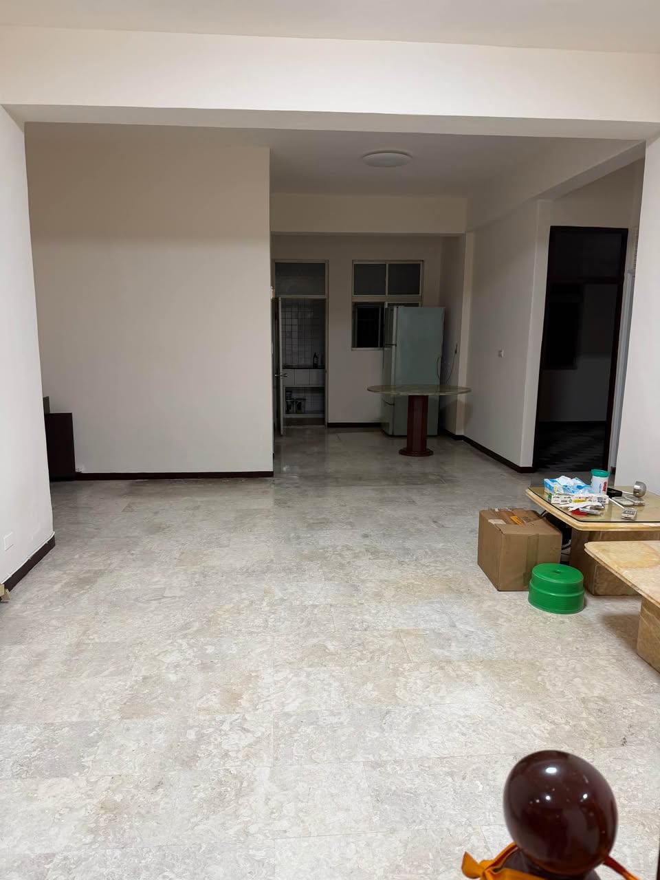 一樓格局方正，免爬樓梯，可停汽機車，近捷運丹鳳站，近學區、市場、生活機能佳，自煮/外食都方便。適合小…