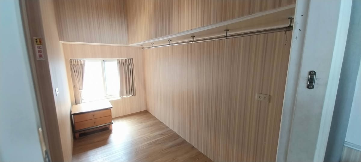 新北市中和區成功路51巷××號5樓（頂加）