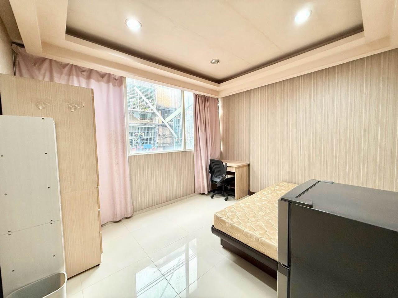 位置：中山區雙城街