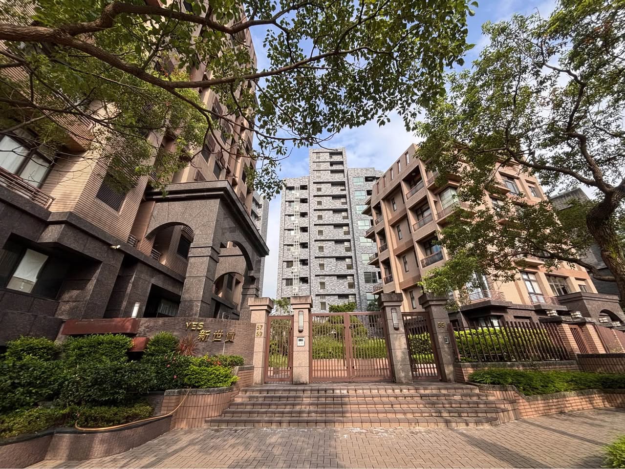 地點：台北市南港區經貿一路