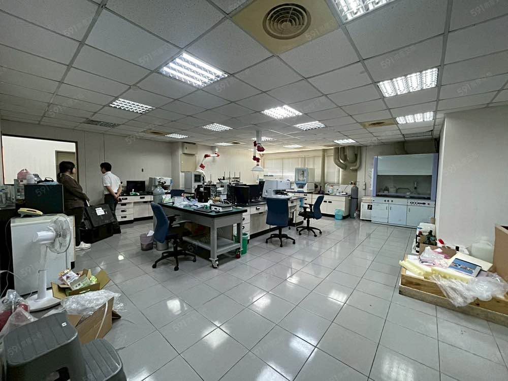 【新北五工路】黃金三角窗・大坪數景觀商辦 /約130坪 130000元