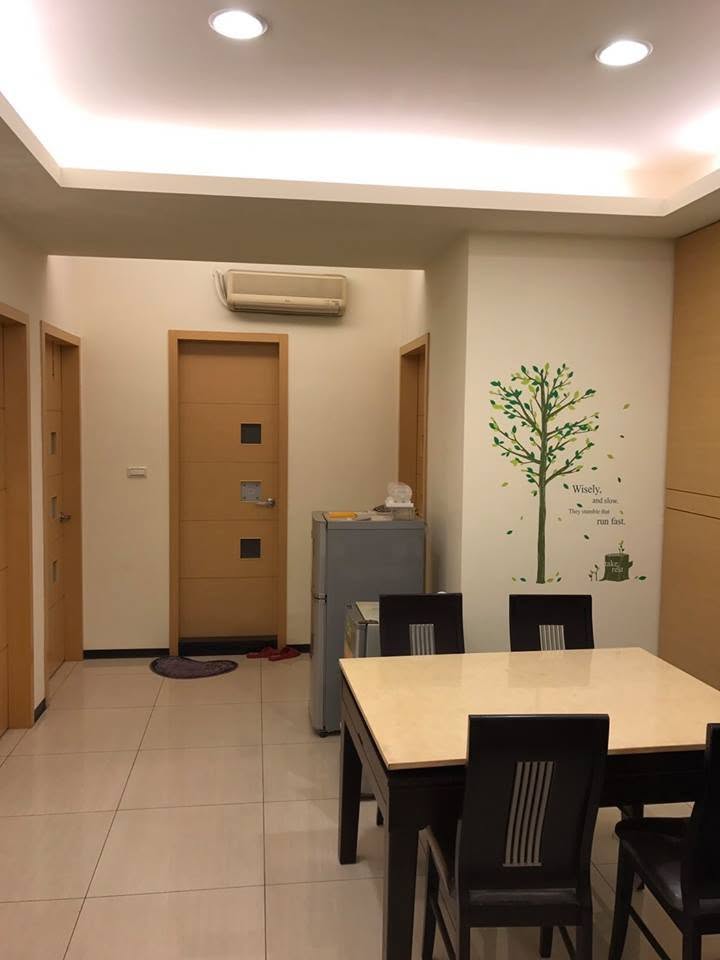 漫步至台電大樓捷運站僅一分鐘，生活機能優，雙面大對外窗，自然光線充足，通風良好，客廳空間寬敞舒適，通…
