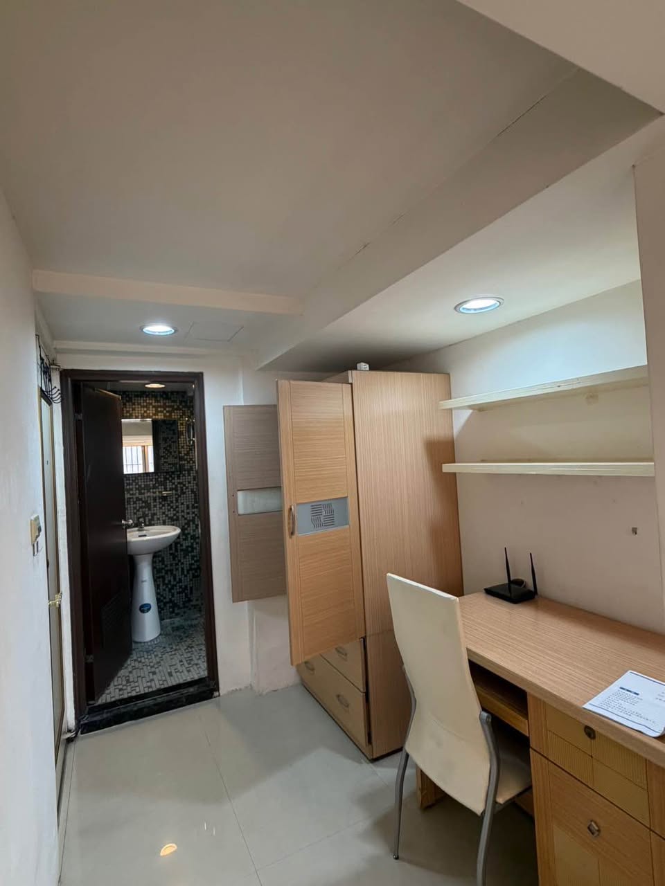 黃金地段，通勤無敵： 走路 5 分鐘即達永安市場捷運站。過橋就到台北市，前往中和、板橋、新店更是四通…