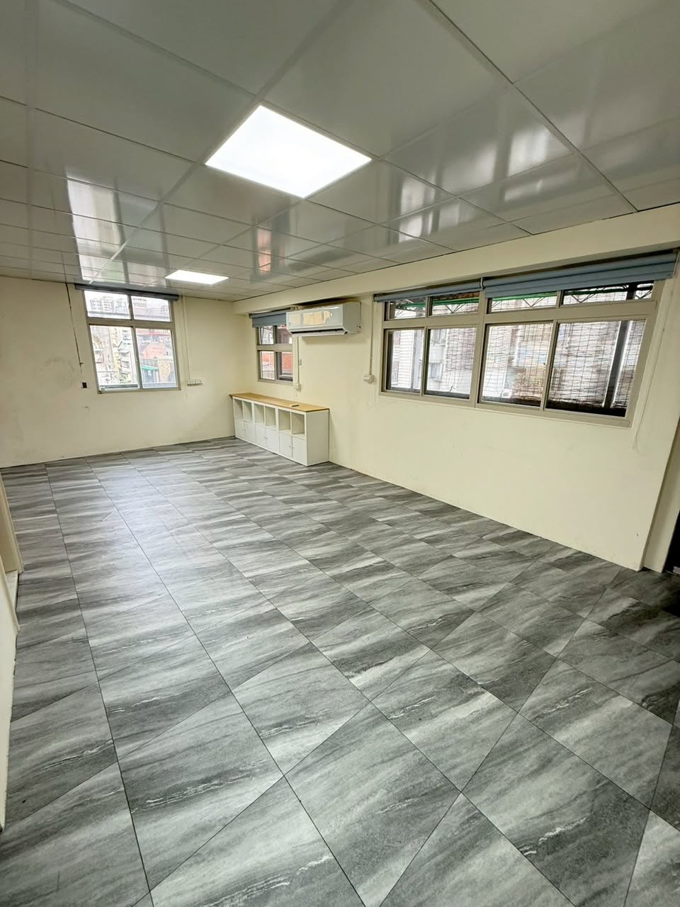 地址：中正區杭州南路一段