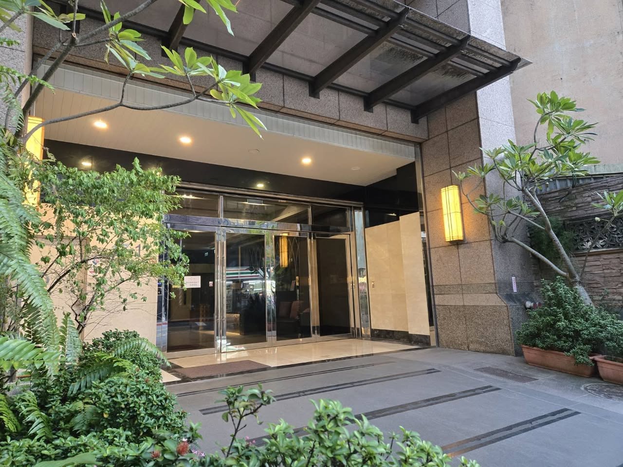 捷運站3分鐘,24h管理