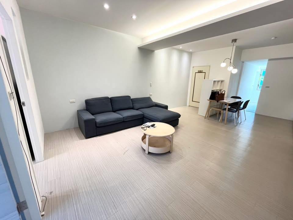 【整層住家｜土城四川路精緻家具｜一卡皮箱入住，價可談】