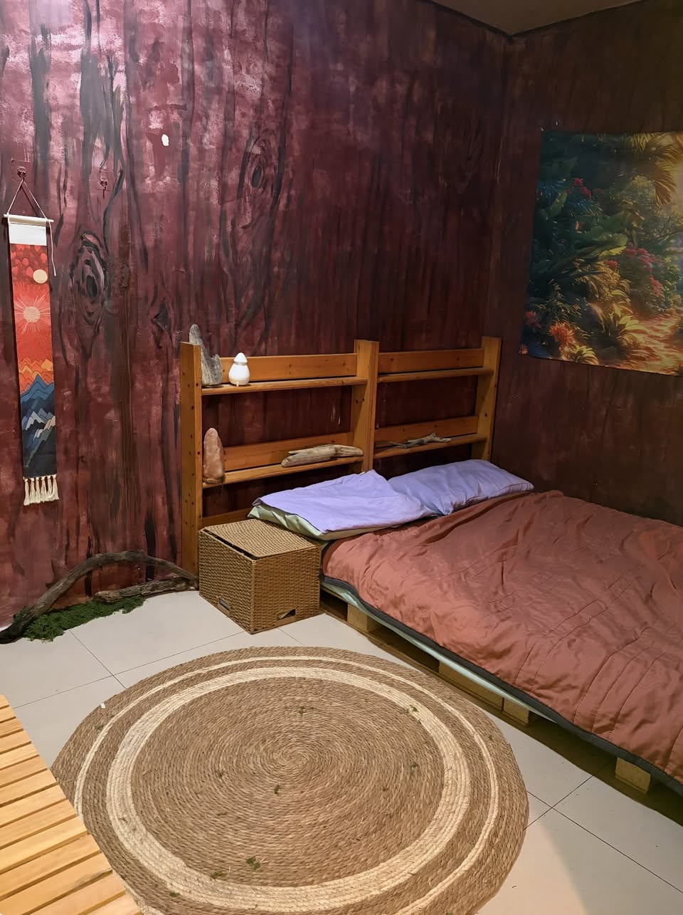 捷運台電大樓站5分鐘,位人潮眾多的客家文化園區正對面,馬路邊每日高曝光