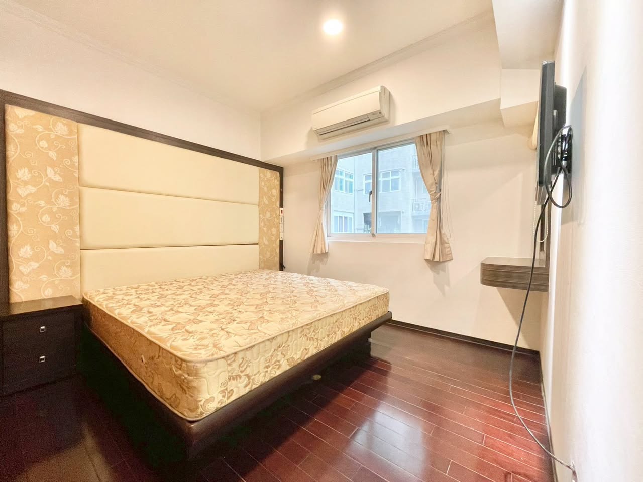 【地點】: 鶯歌區重慶街