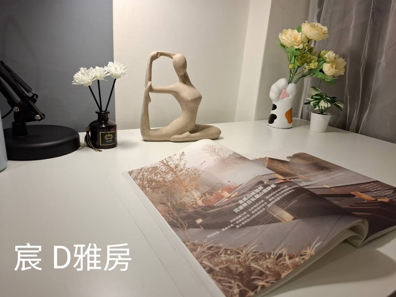 公車網絡極發達：巷口即有公車客運站牌，多線公車直達台北車站、公館台大商圈、信義商圈與板橋市中心