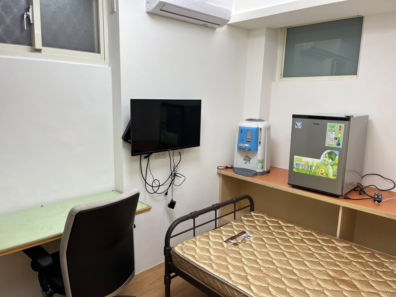 【地 址】台北市文山區羅斯福路5段53巷 X 號B1