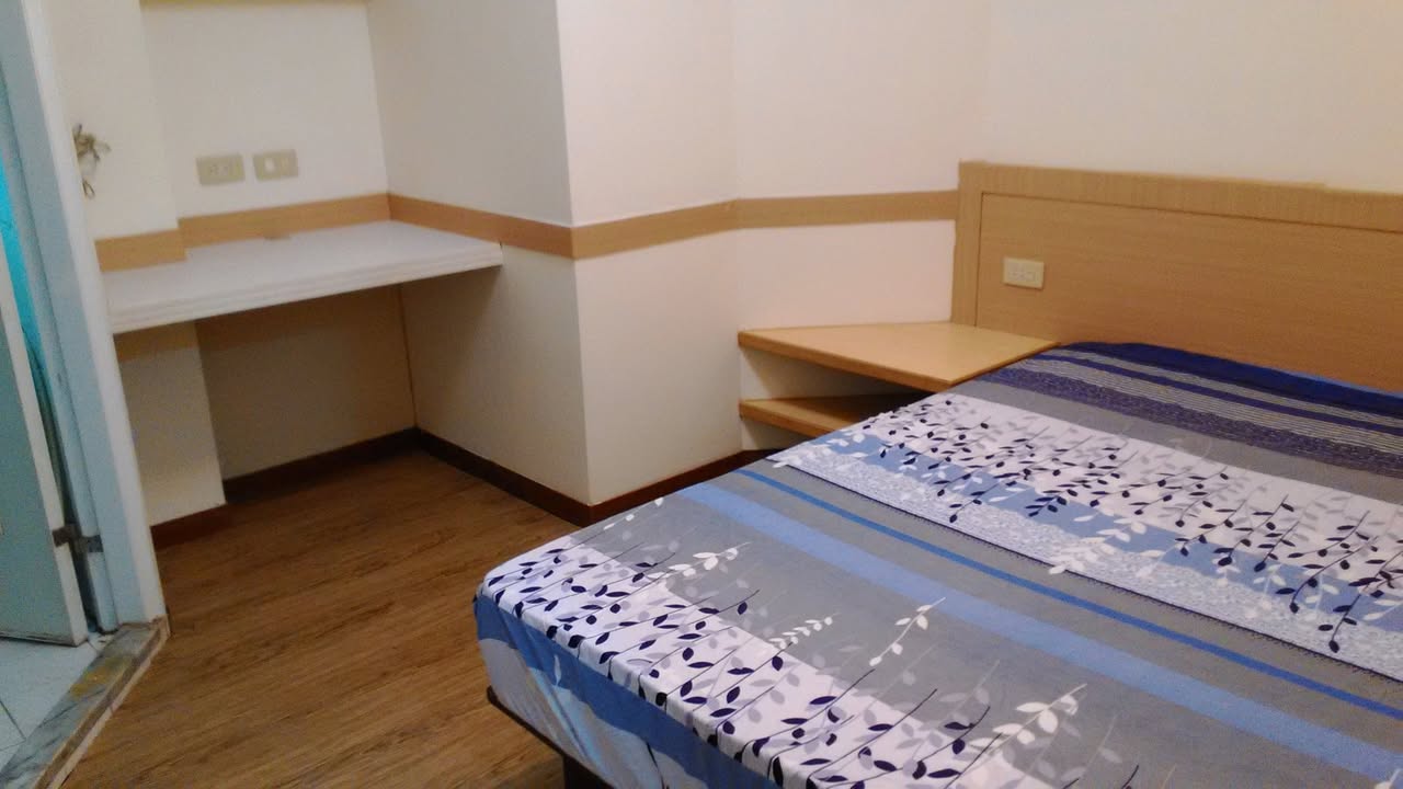 房屋地點：台北市內湖區金龍路5X號 (內湖站5分鐘)