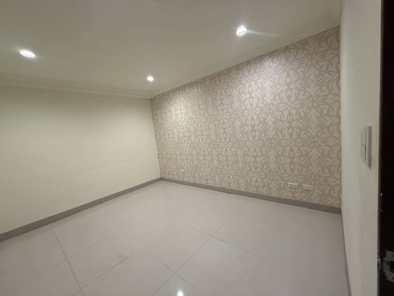 房屋地點：台北市士林區福港街242巷（近前港公園、百齡國小，生活機能極佳）