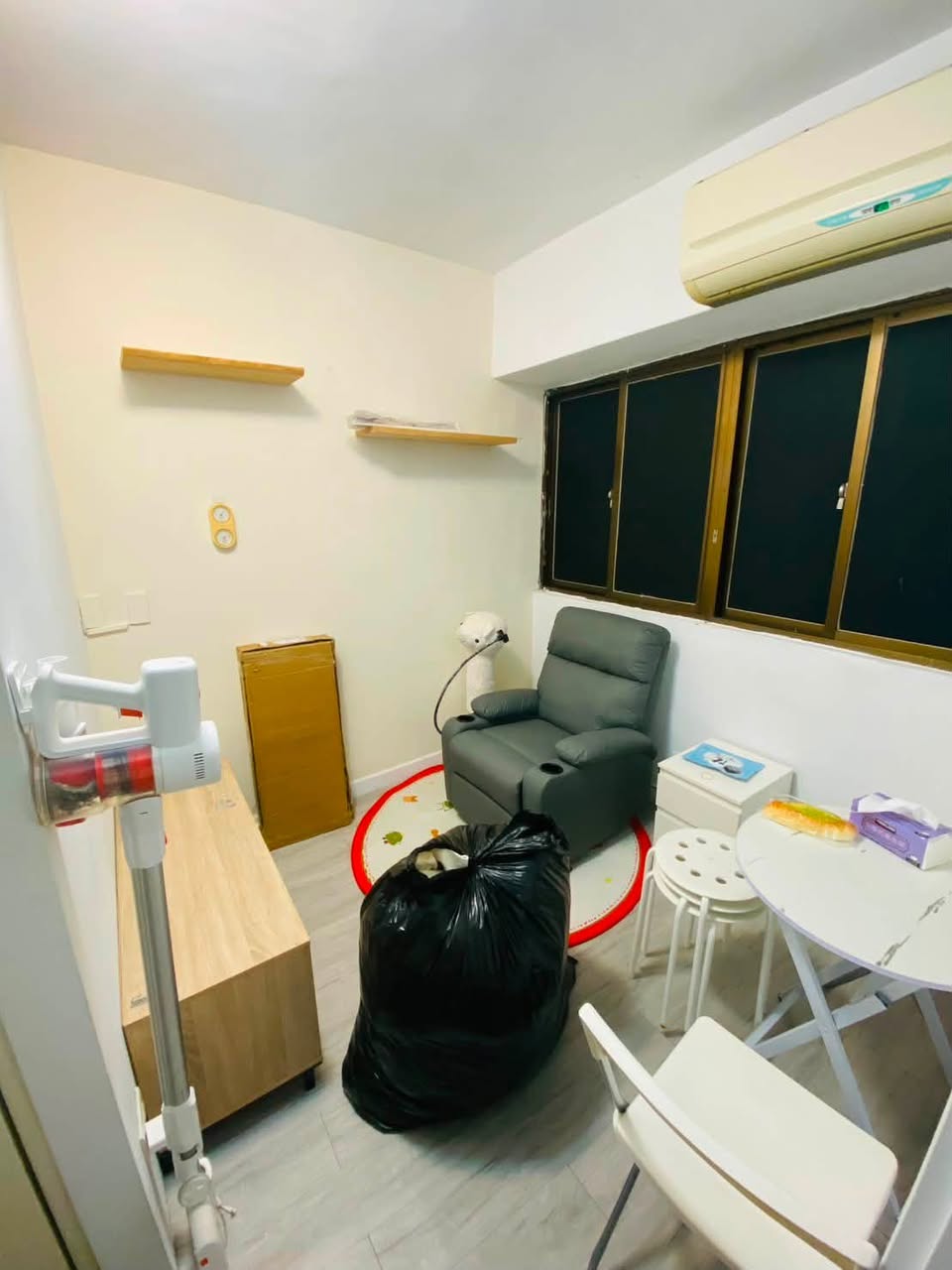 台北市大安區光復南路(靠近國父紀念館與信義安和捷運站附近)