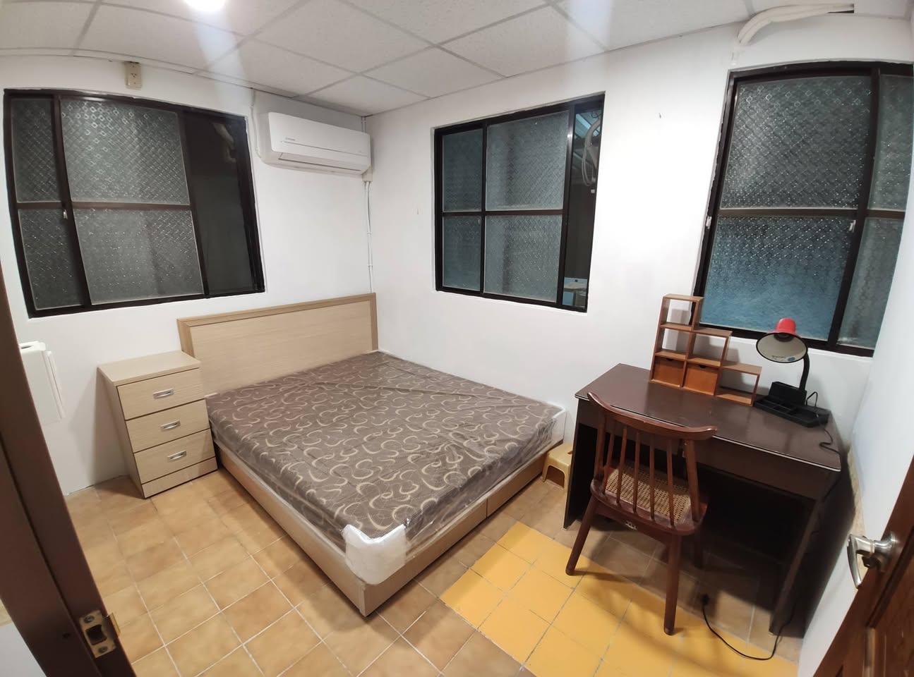 地址：台北市文山區久康街