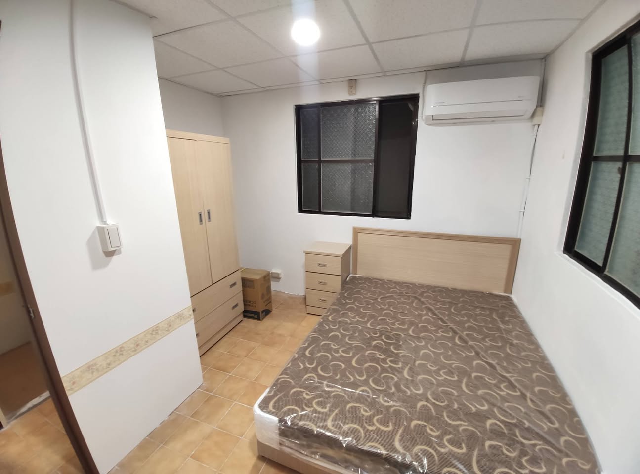 地址：台北市文山區久康街