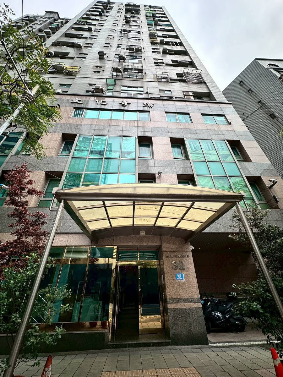 板金地區 江子翠捷運站3號出口 走路1分鐘 到達 文化奇蹟大樓A棟