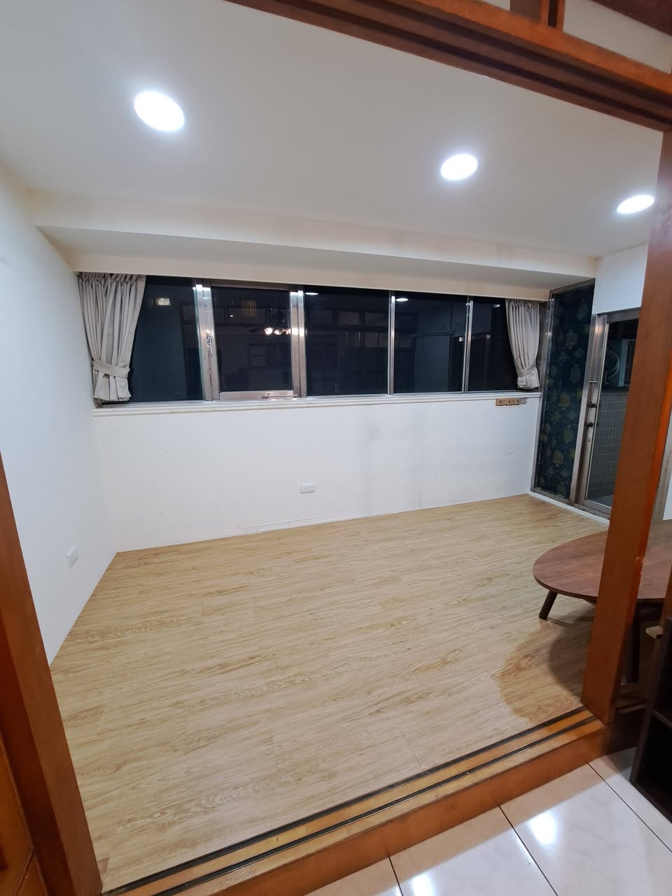 下樓即有公車站牌