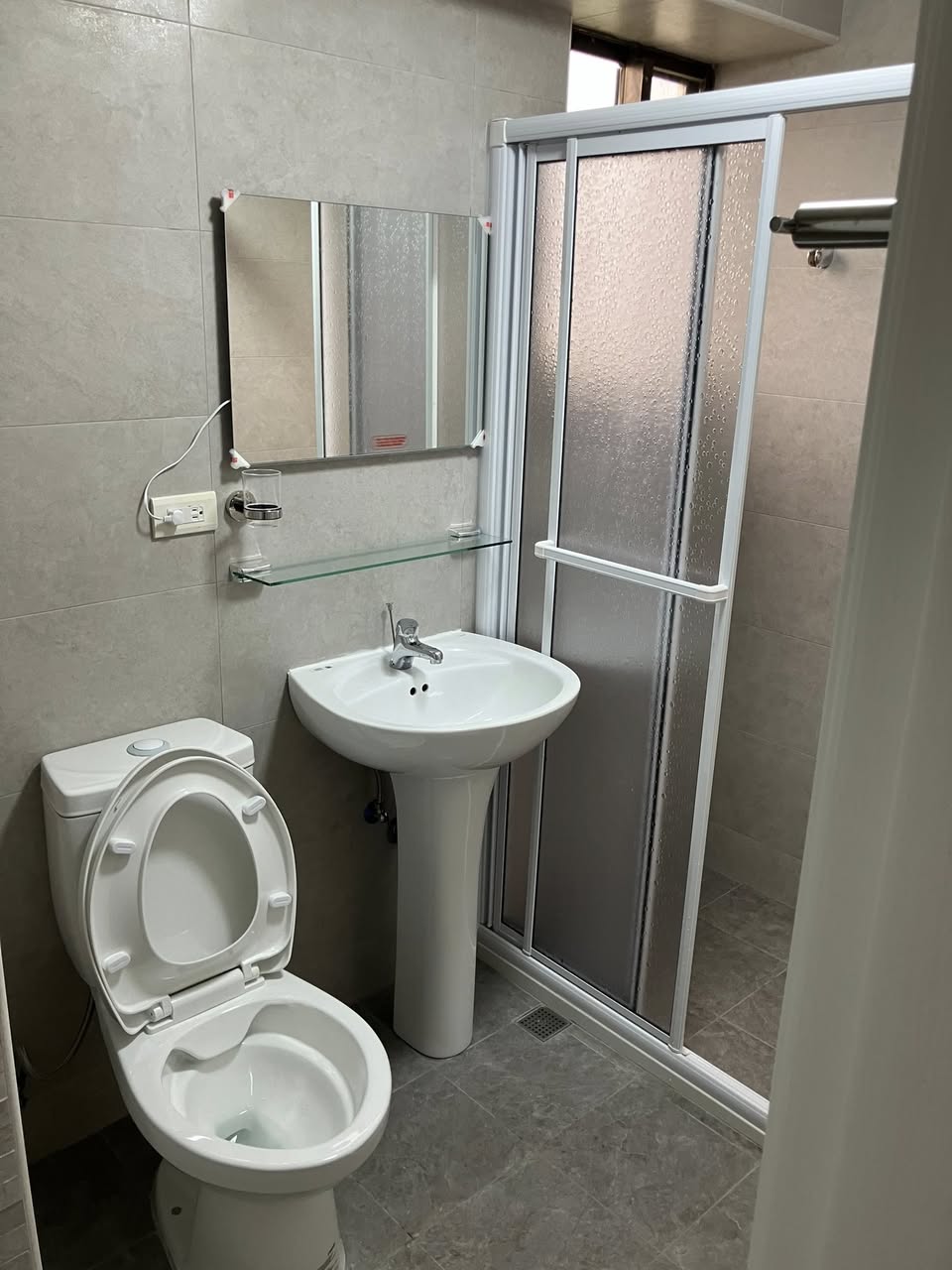 04. 租屋地區：新北市淡水區淡海路,近漁人碼頭輕軌站,淡江大橋