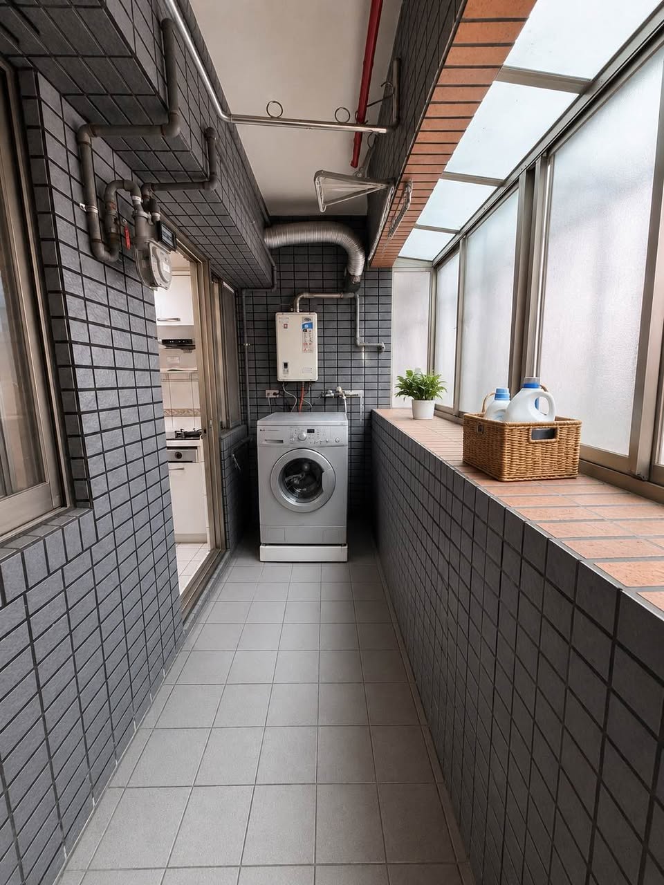 ・永安捷運站旁交通方便，進台北市超快速