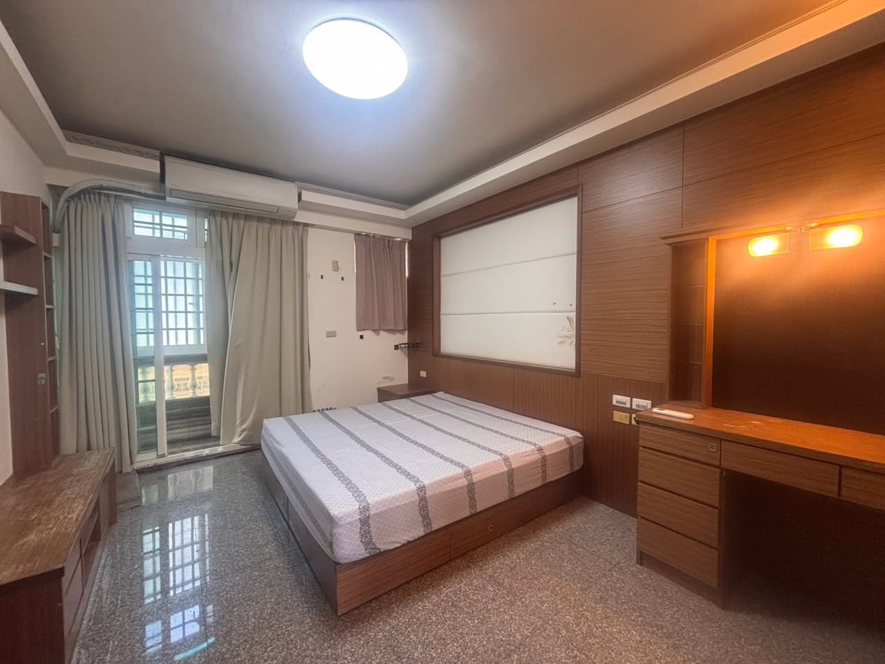 地點:新北市八里區賢三街