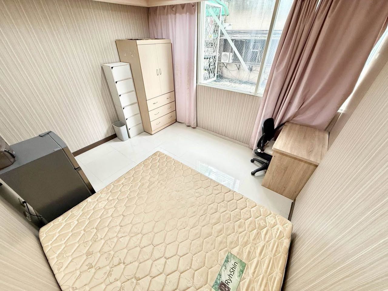 中山國小站男性套房