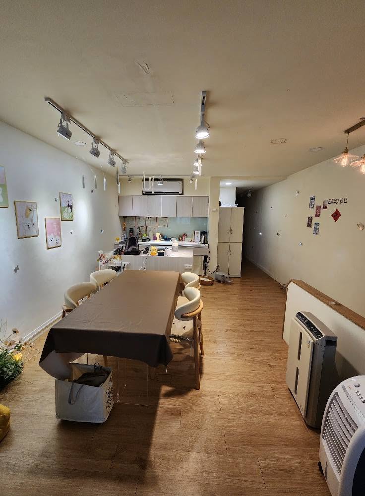 位於松山區光復南路上，要找一位室友入住